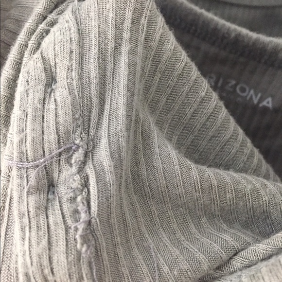 green ribbed lettuce hem crop top - Picture 3 of 3